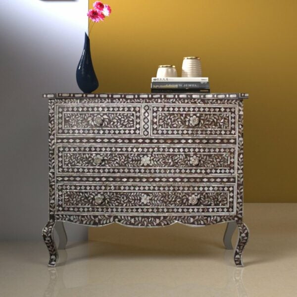 French chest of drawers