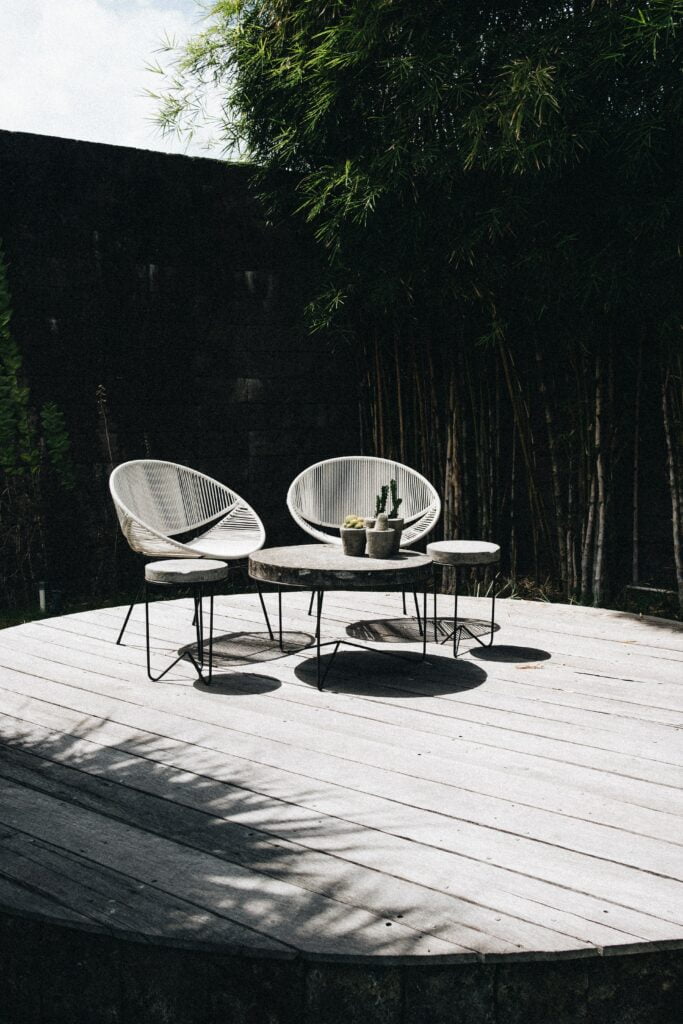 outdoor metal furniture